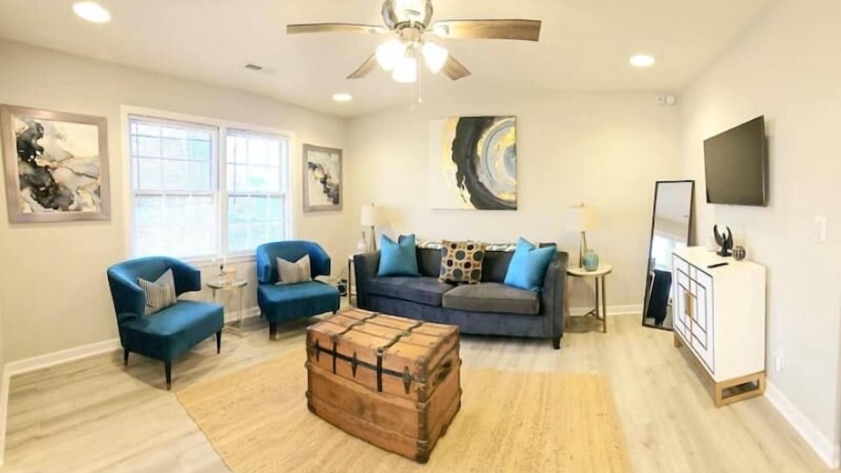Goose Creek House | 3bdr 2ba home Goose Creek - Close to Charleston Attractions with Large Yard