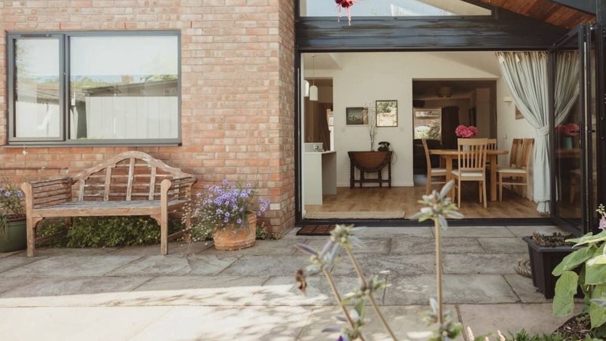 Cambridge House | 3Bed House w/Charming Courtyard Garden & Parking
