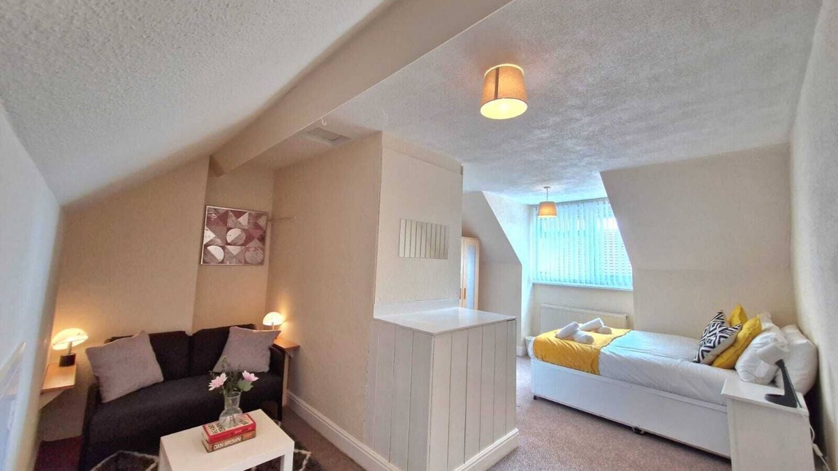 Welford House | 3bed House with Gym close to Town, Uni, Hospital