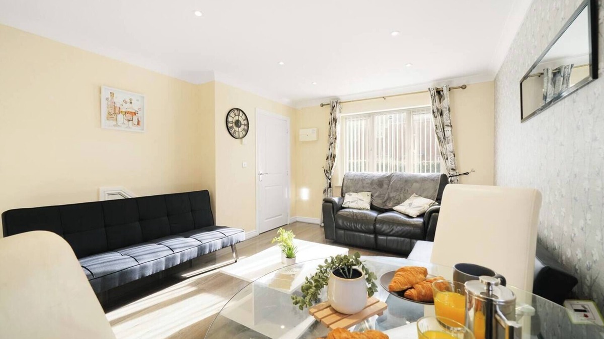 Little Chalfont House | 3Bedroom 5Bed 2Bath (Ensuite) | Prv-Parkin x2