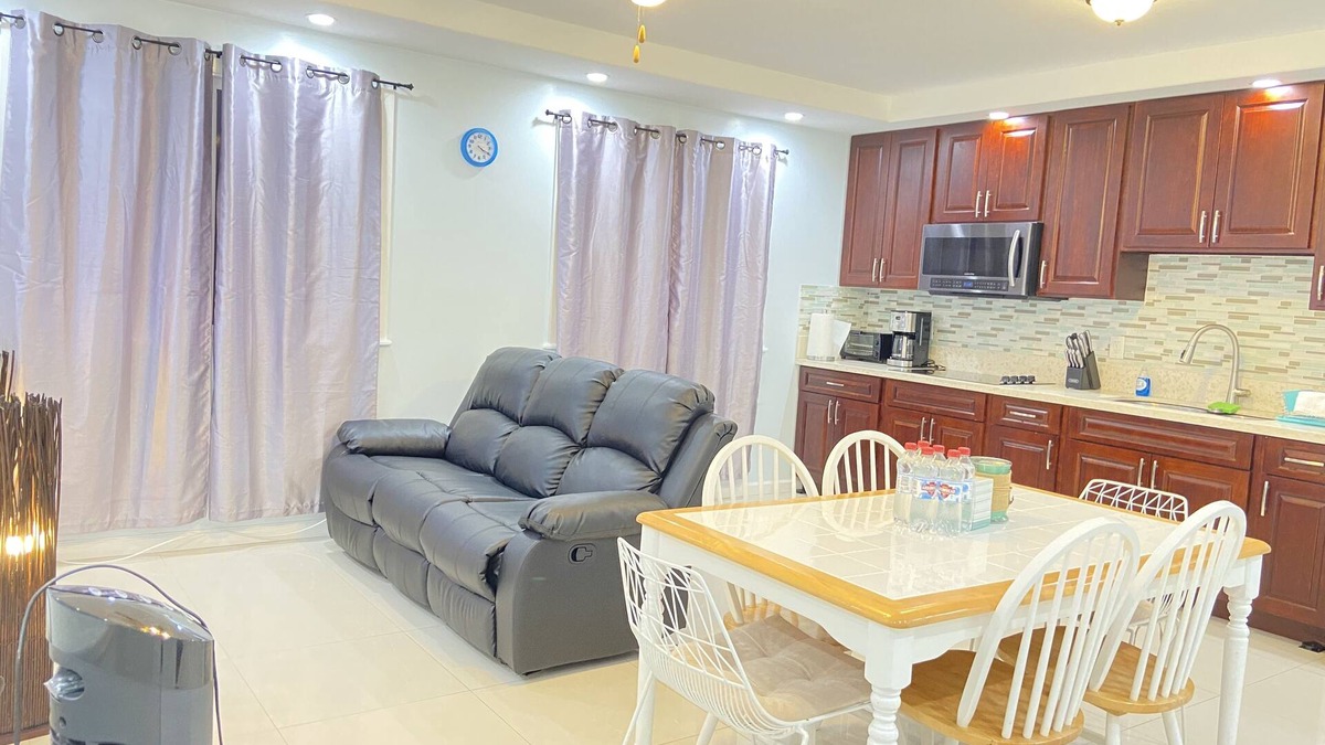 Liliha - Kapalama Apartment | 3bedrooms&1bathroomconvenient Location, Near Freeway, Shopping center