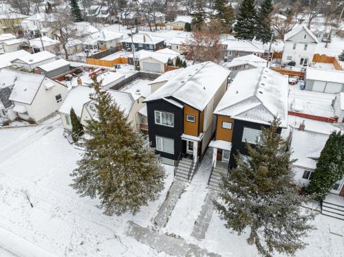 St. James Apartment | 3Bedrooms Apartment Near YWG Airport