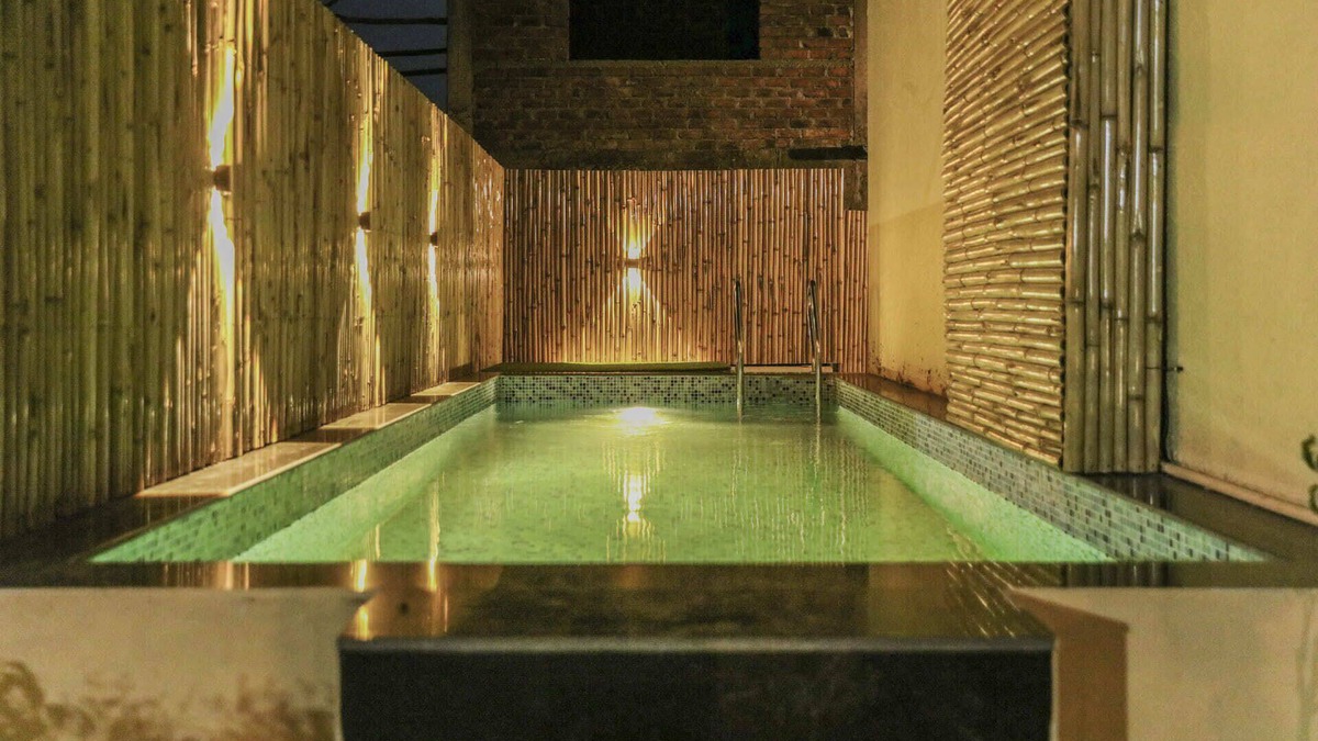 Karjat Hotel | 3BHK w/Pool - Sunset Palazzo by Universe Villas