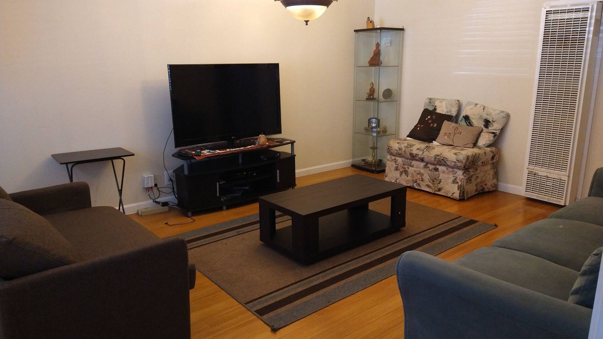 Lake Area House | 3BR 2BA + Bonus Living RM/Drive or take bart to San Francisco