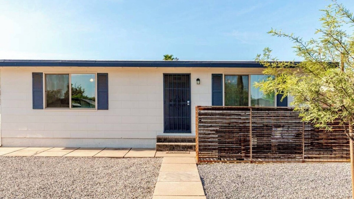 Flowing Well Neighborhood House | 3BR/2BA Cozy Home in awesome Tucson with AC