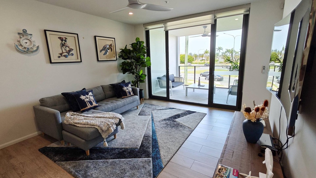 Gold Coast Apartment | 3BR, 2BA Unit with Pool, Parking & BBQ in Gold Coast