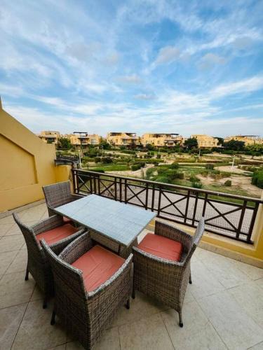 Ain Sokhna Apartment | 3BR Beachside Chalet Steps from Einbay Beach