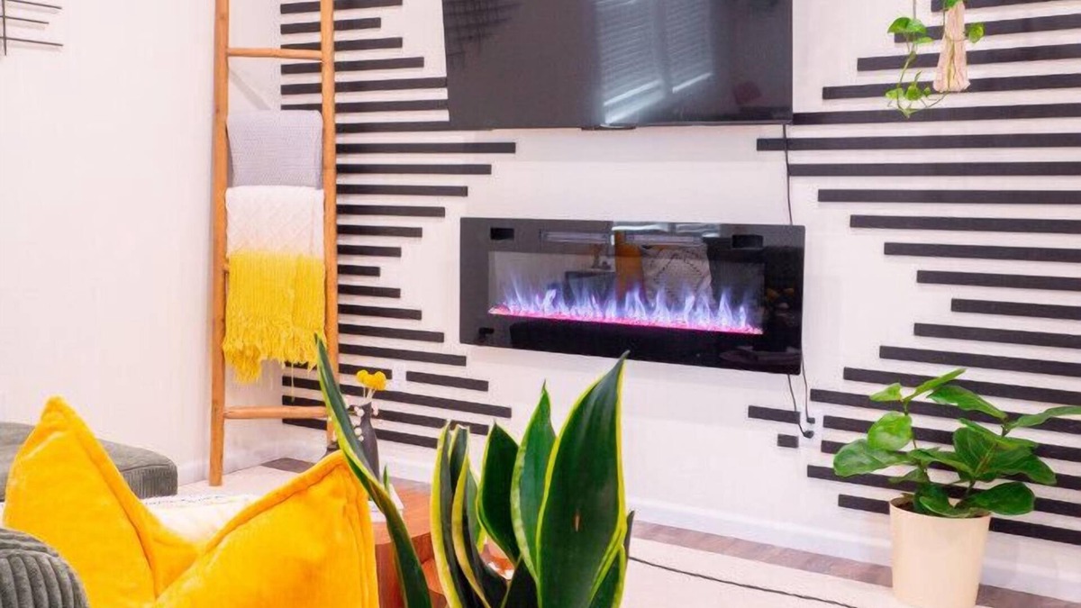 Lawrence Apartment | [3BR] Chic Retreat | Min from KU/Mass