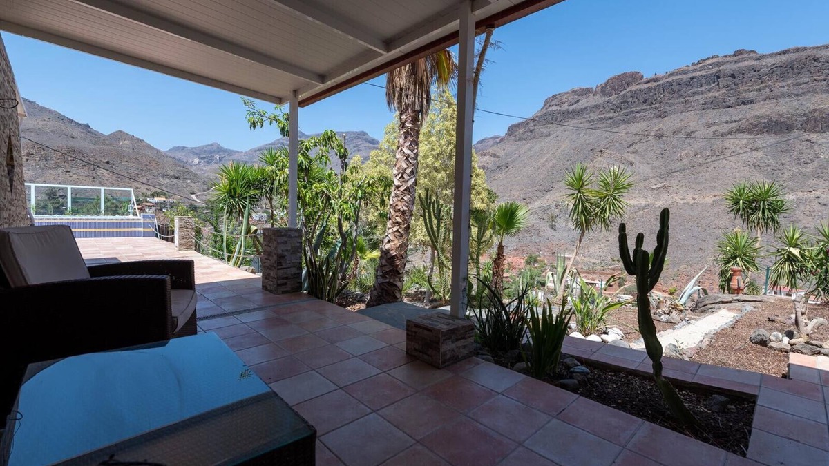 San Bartolome de Tirajana Cottage | 3BR Country Home - Private Pool & Terrace