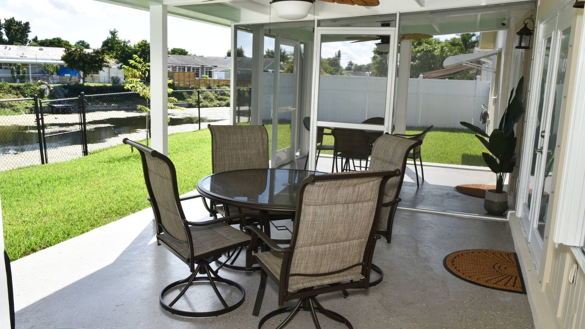 Sandalfoot Cove House | 3BR Home in Boca Raton - Waterfront, Close to Amenities, 20 mins to Beach