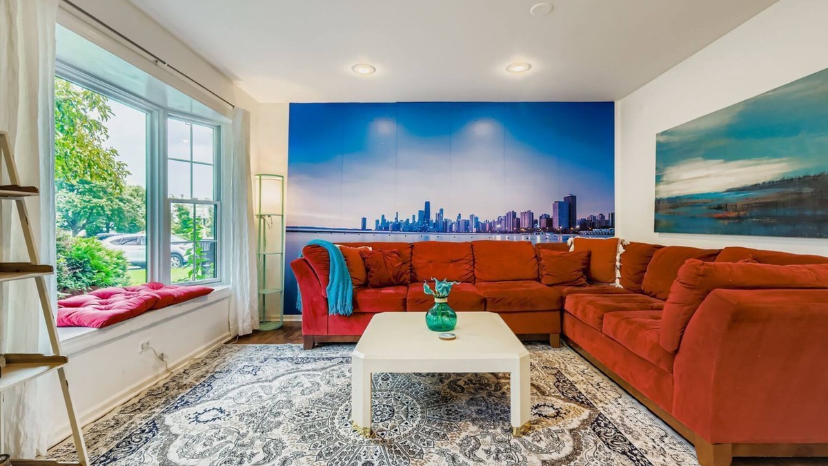 Lake Zurich House | 3BR House with Pickleball, Game Room, Foosball, Arcade, Cereal Bar, Darts &Grill