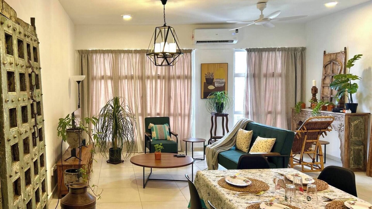 Brickfields Apartment | 3BR - KL Sentral - L26 Modern Vintage - City View