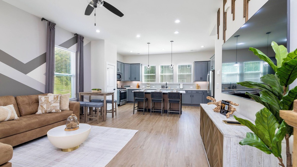 Newell House | 3BR Mid-Century Modern Luxe Getaway