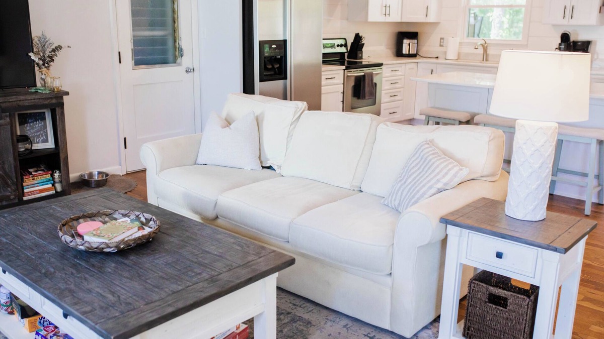 Wilmington House | 3BR Midtown Ranch. 15min to Wrighstville & Downtown