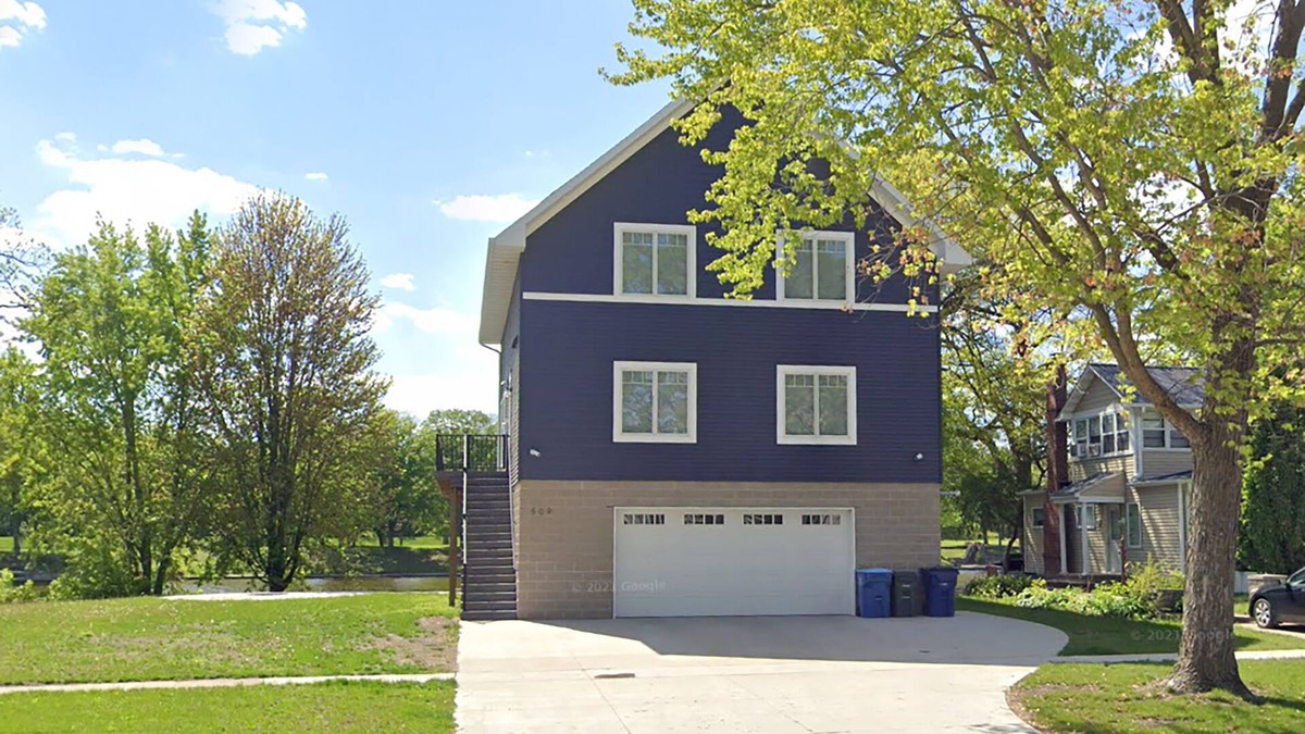 Waterloo House | 3BR River Front with inviting views