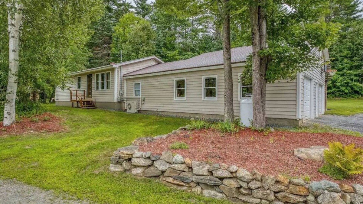 Woodsville House | 3BR with A/C, a Firepit and Private Lake Access!