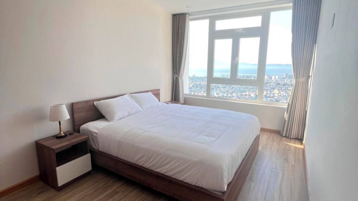 Vinh Trung Apartment | 3Brs 2Ba 110m2 Flat, City Center w/Sea & Lake view in Da Nang