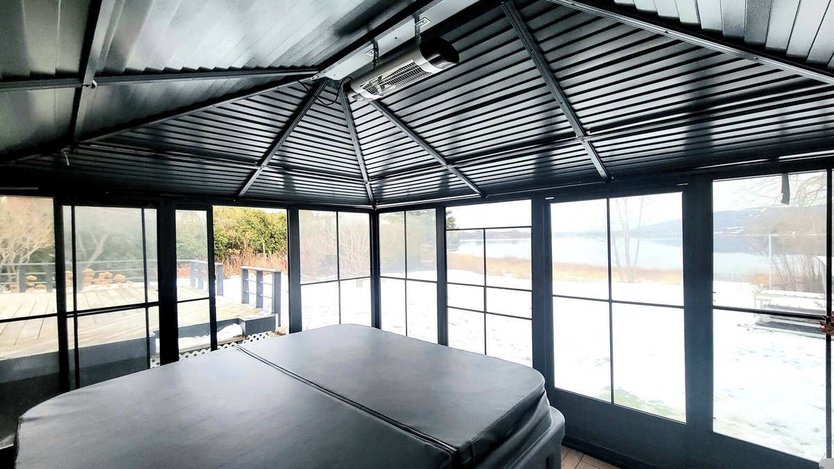 Hebertville Ski Chalet | 3CH - Lakeside + Spa + Fireplace + AC + Billiards + BBQ and more WoW!