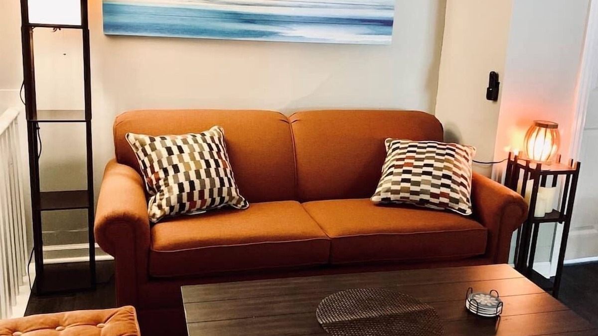 Plymouth House | ★3min To Kellogg Park 2BR★ Plymouth ★ Parking★W/D★