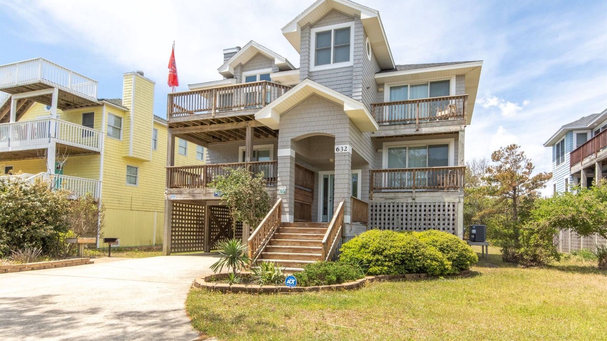 Ocean Sands House | 3min walk to beach! Dogs OK, Private Pool, Hot Tub