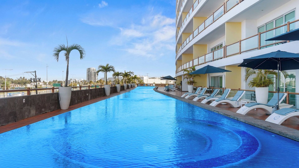 Palmar de Aramara Apartment | 3rd-Floor Gem w/Cruise Views & Rooftop Lounge