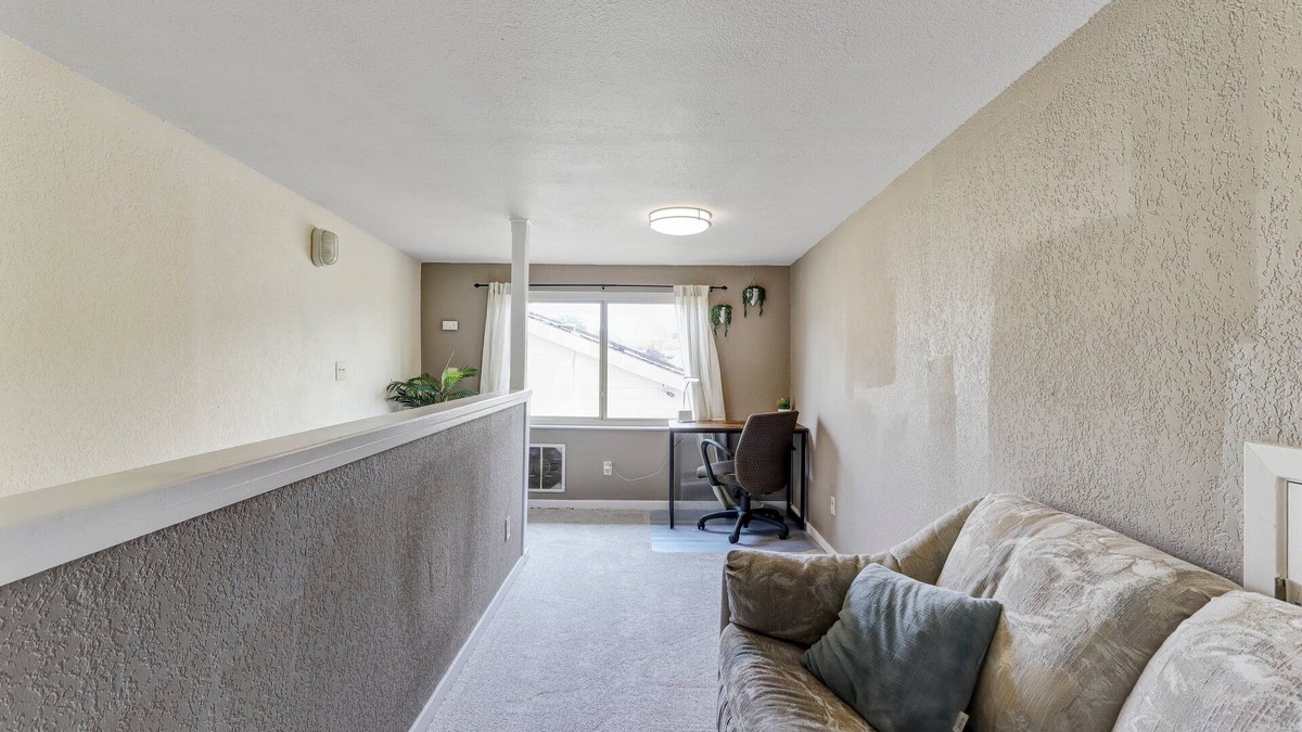 Sacramento House | #4 - 1 Room in a beautiful house with pool.