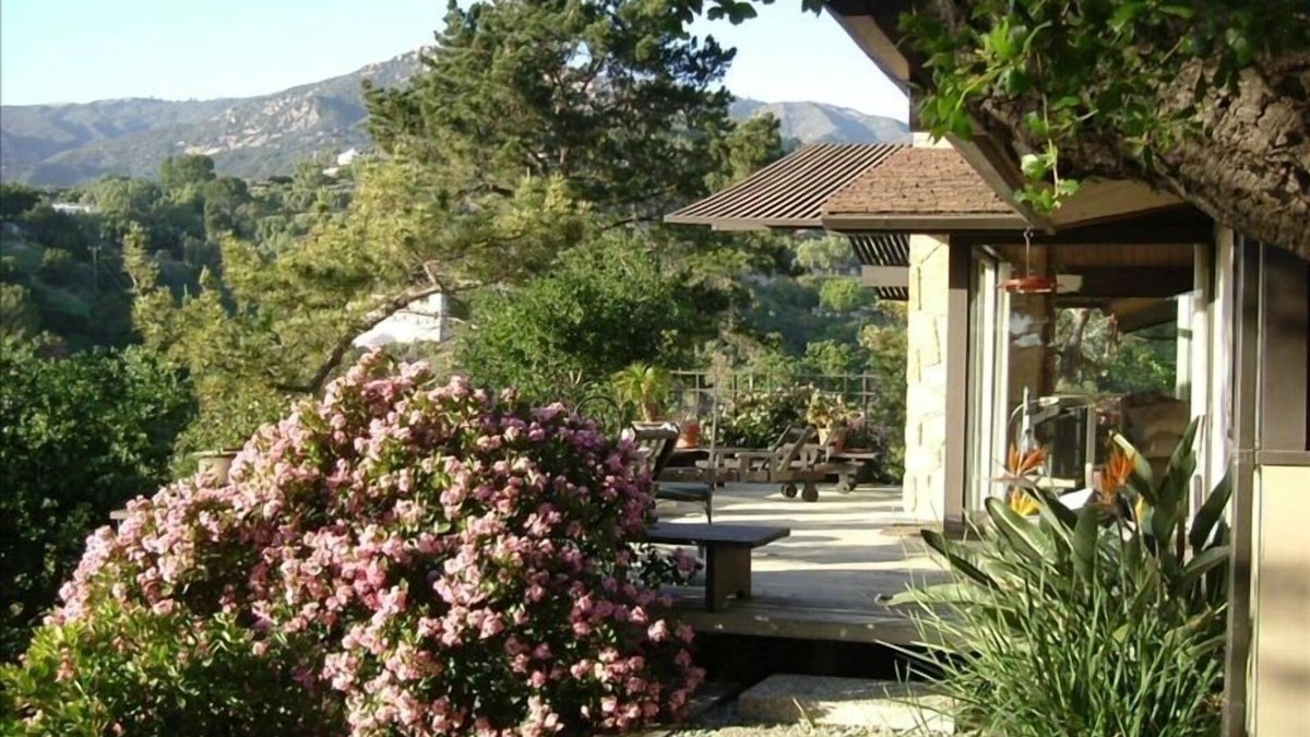 Mission Canyon House | $4,500.00/Month - Nature Lovers Glass House with Unlimited Views!
