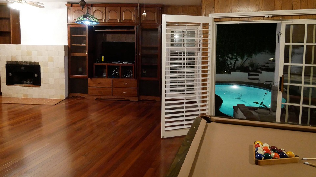 Ladera Heights House | 4,500+ sqft house with pool: 5 bedroom + 2 Dens & 5 bath home Centrally located