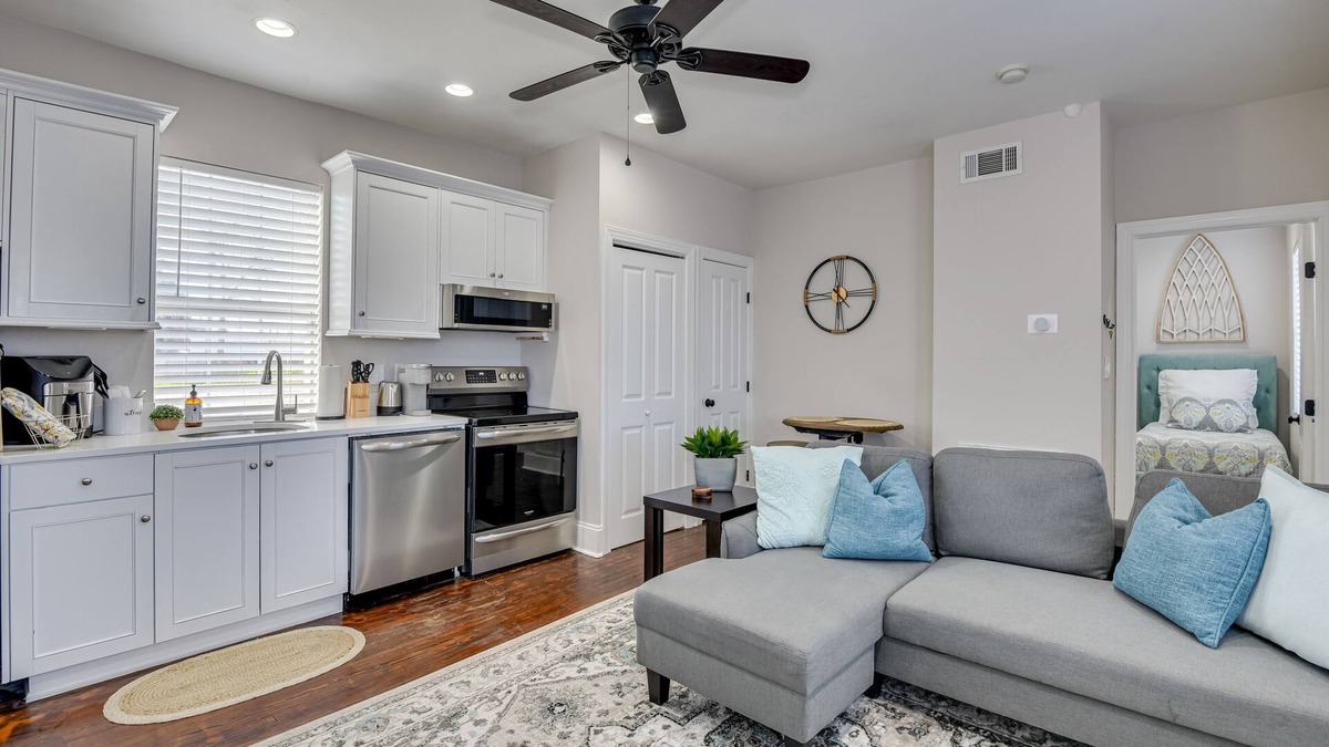 Downtown Apartment | 4.5mi to Augusta National & walkable downtown!