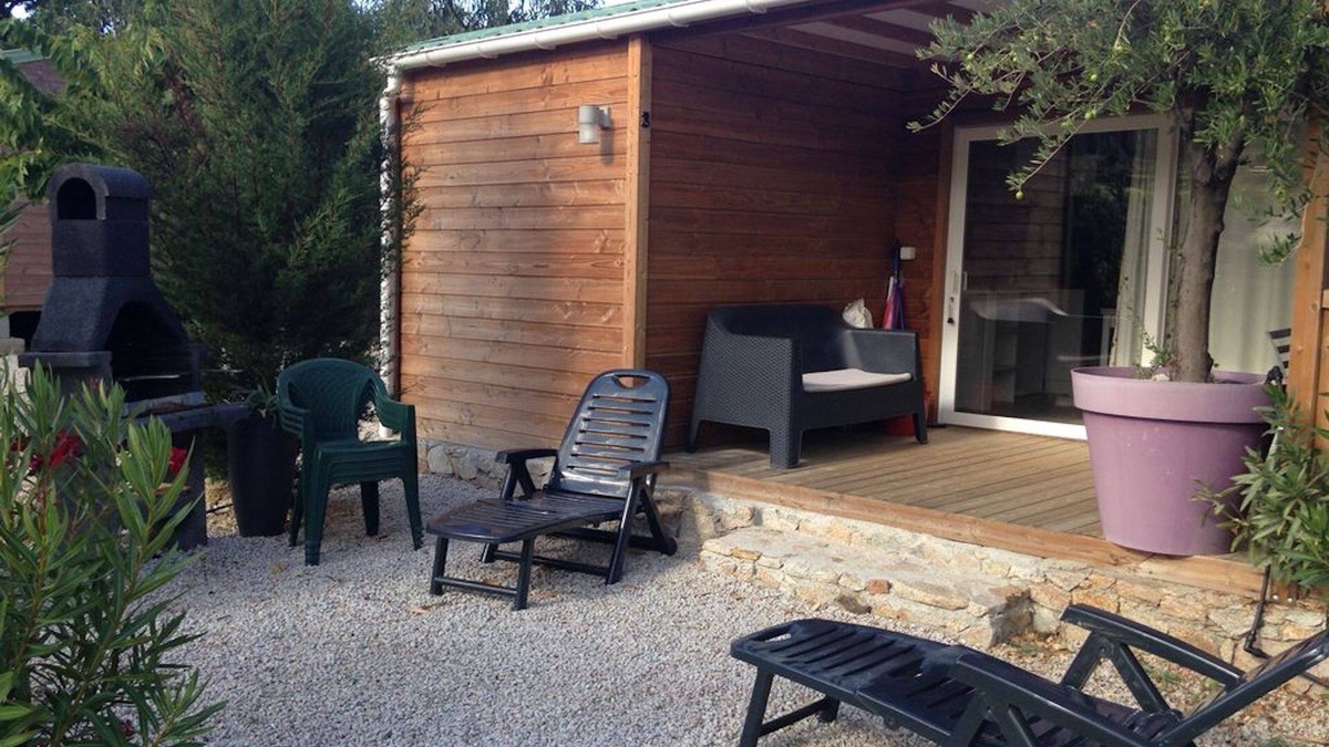 Aregno Ski Chalet | 4/6-person CLIMATIZED WOODEN CHALET, near Algajola beach, countryside & village views
