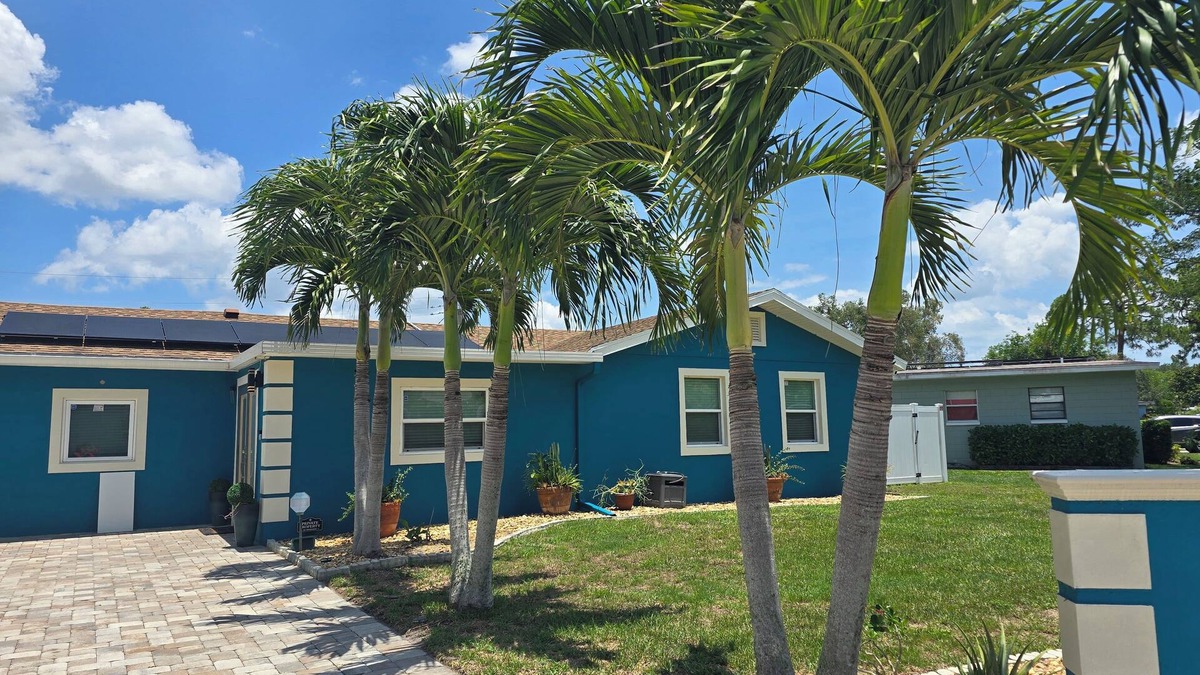 Cocoa House | 4-bdrm home in lovely Cocoa with Heated Pool, WiFi, AC, Minutes to Attractions.