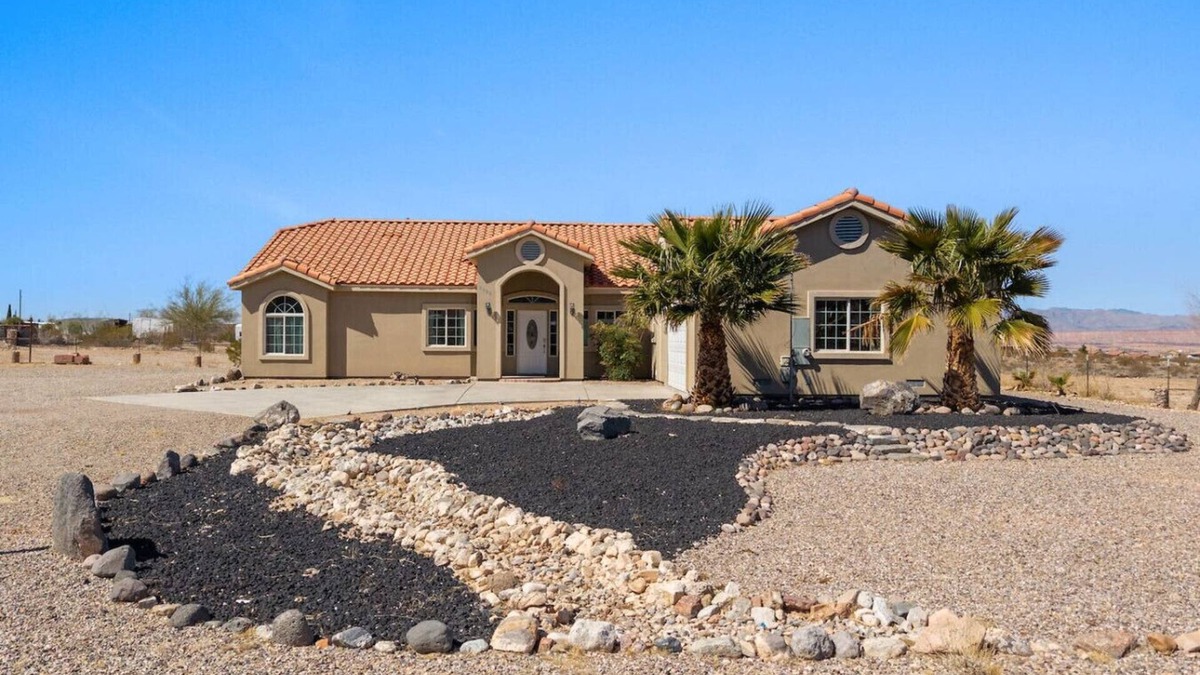 Littlefield Apartment | 4 Bdrm - UTV and GOLF J & Amy