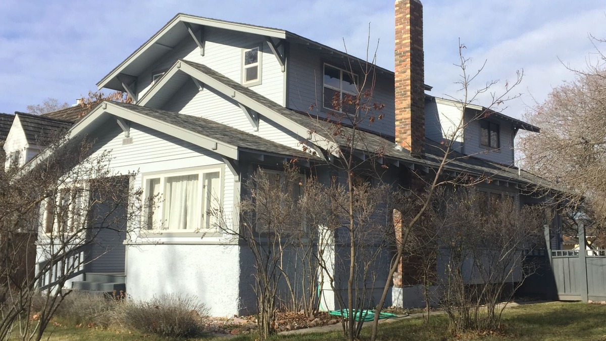 University District House | 4 bed, 2 bath Mid-Century University House