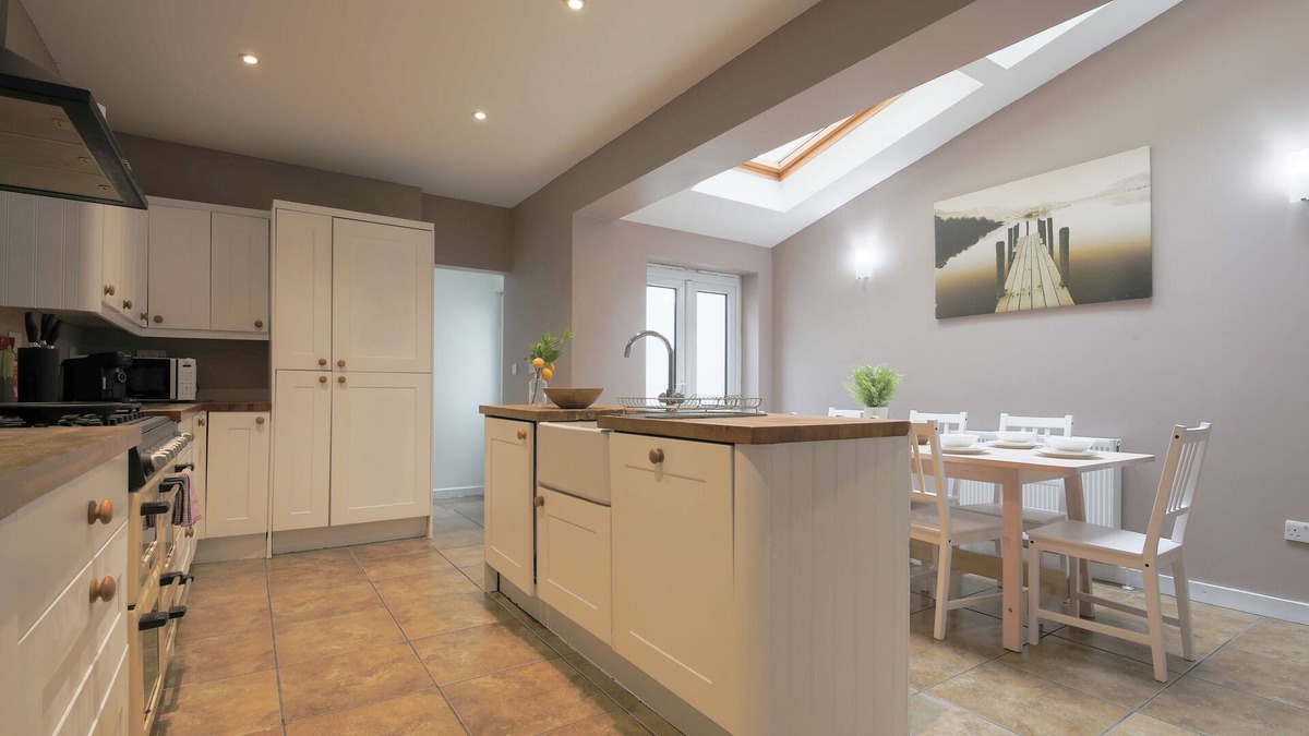 Splott House | 4 Bed Central Renovated House