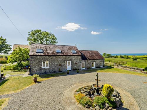 Llanon House | 4 Bed in Aberaeron 92072