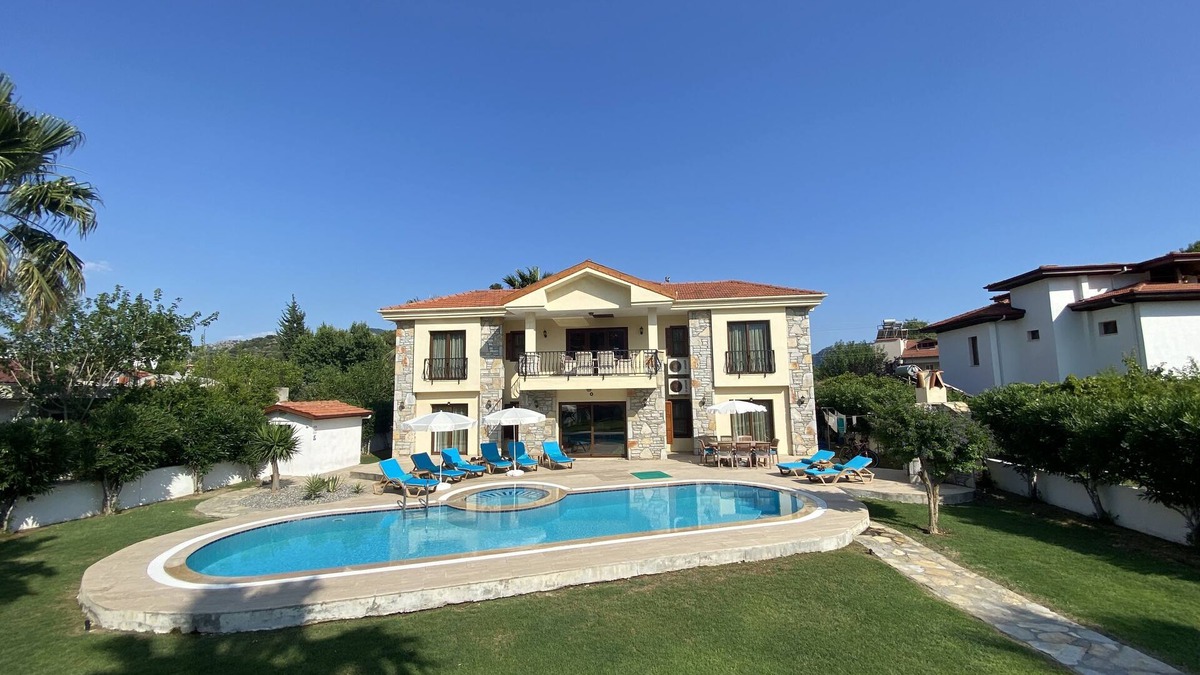 Dalyan City Center Villa | 4 Bed Private Premier Villa in Private Walled Gardens and large Pool/jacuzzi