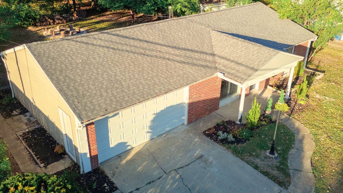 Royal Manor House | 4 Bed Ranch-Fire Pit-Pet & Kid Friendly-King Bed