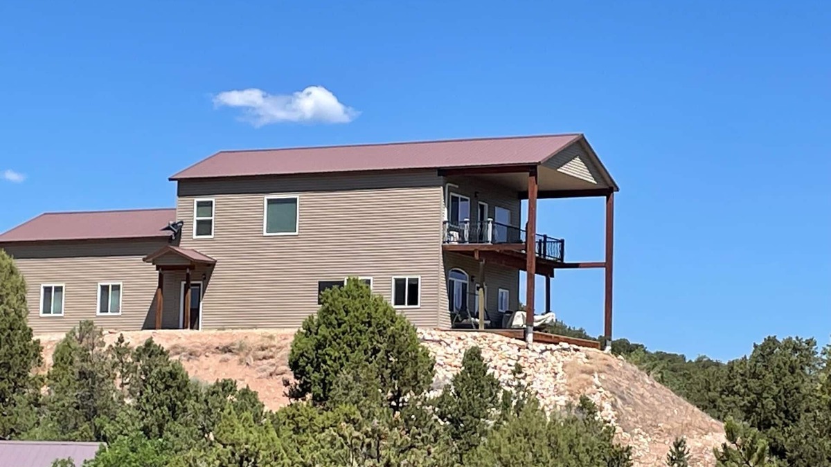Hanna Cabin | 4 Bed Tabiona Mountain Cabin Home