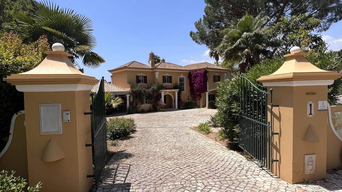 Almancil Villa | 4 Bed Villa with Private Pool and outside BBQ