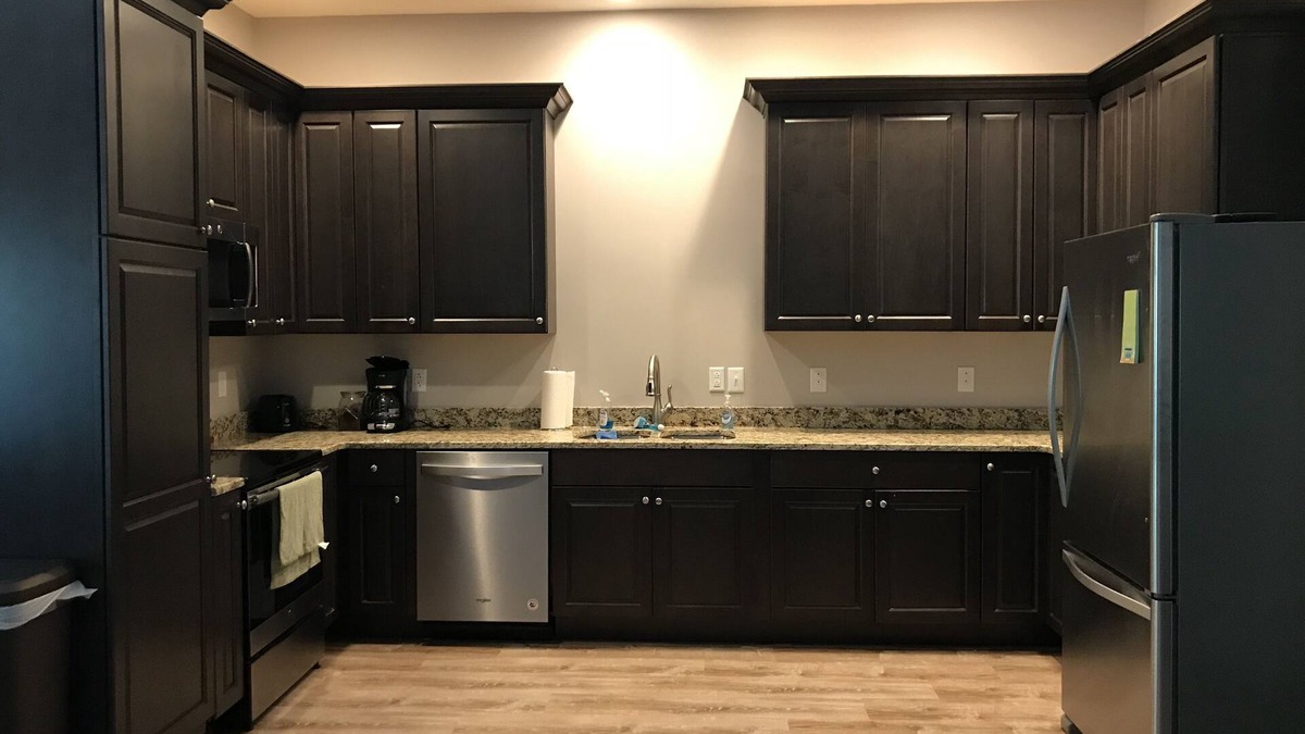 Hardin House | 4 Bedroom, 2 bath, newer home located 2 from Jonathan Creek/Kentucky Lake.