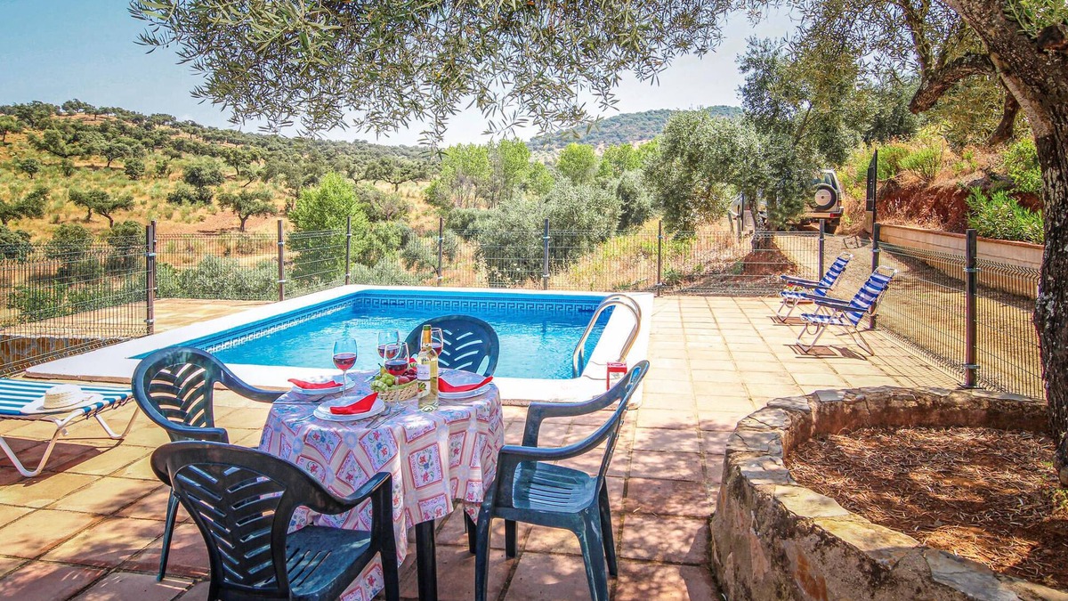 Villanueva del Rey House | 4 bedroom accommodation in Villanueva del Rey