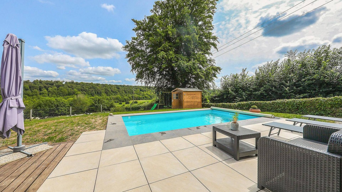 Haudricourt Au Bois House | 4 bedroom accommodation in Haudricourt Aubois