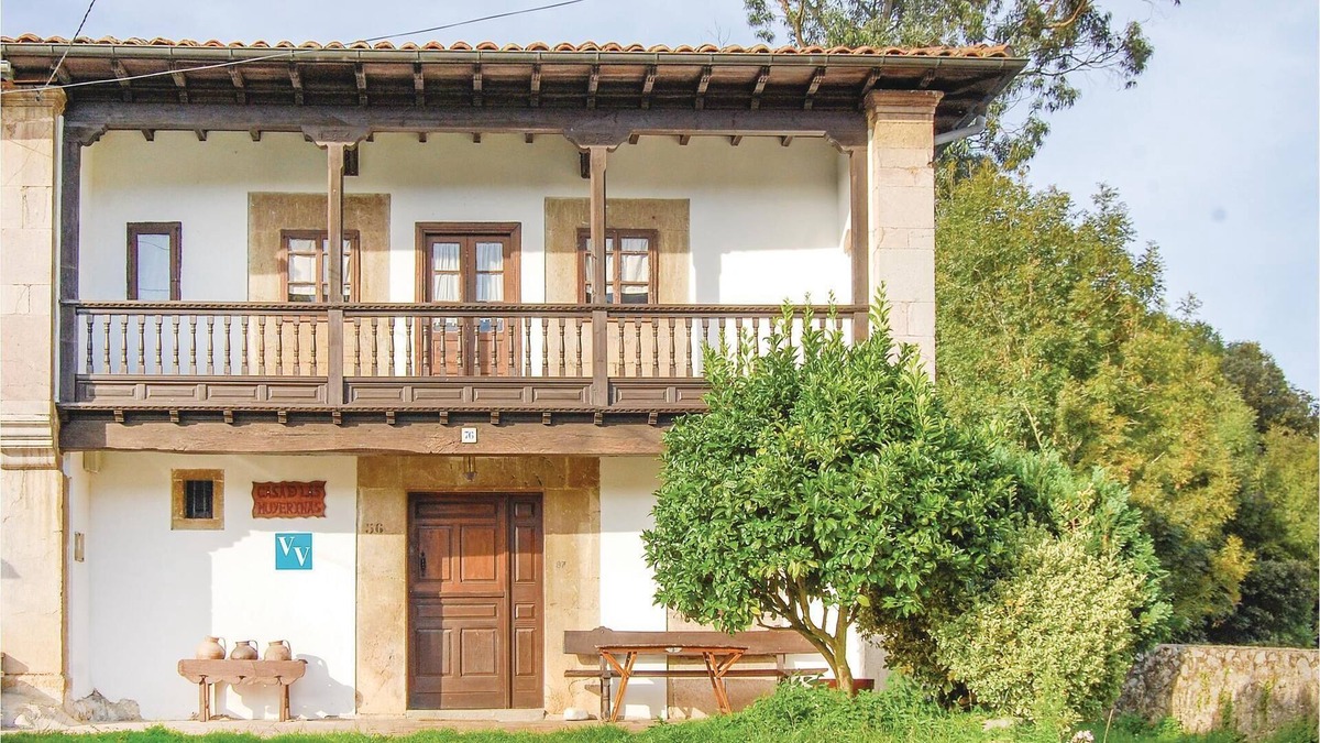 Bricia House | 4 bedroom accommodation in Posada de Llanes