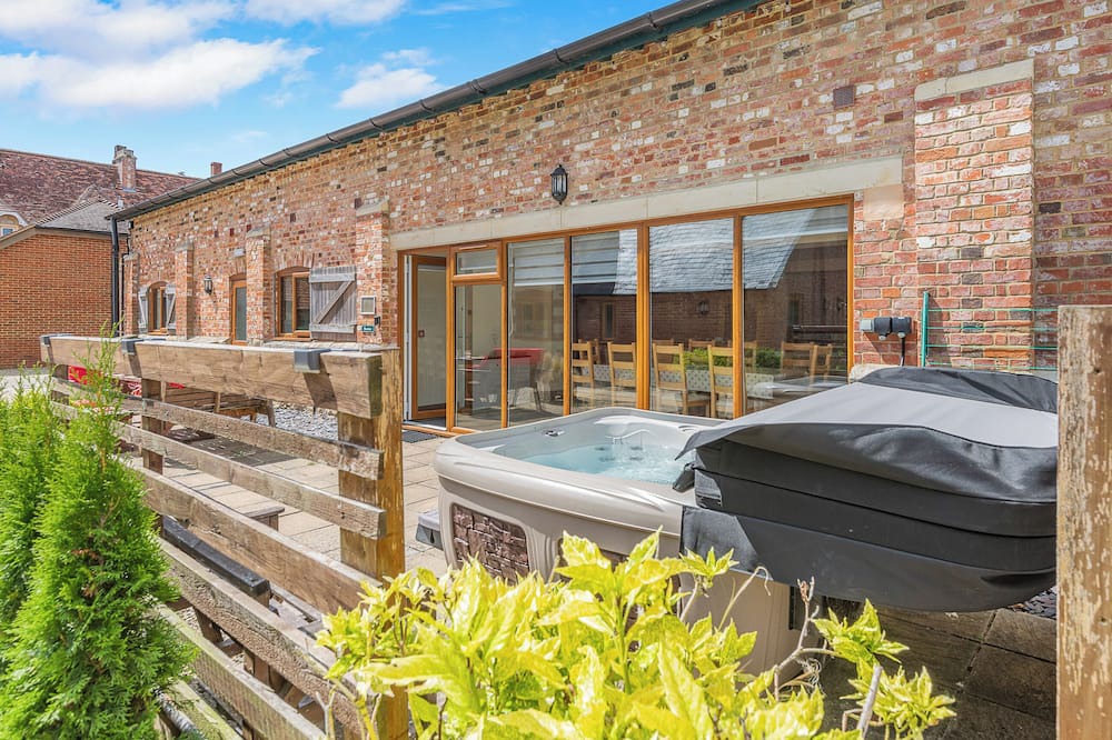 Woolland Apartment | 4 bedroom accommodation in Blandford Forum