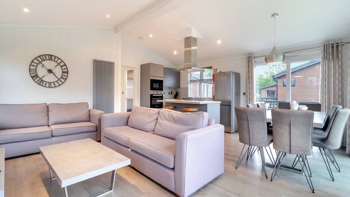 Pentney Ski Chalet | 4 bedroom accommodation in Pentney, King’s Lynn