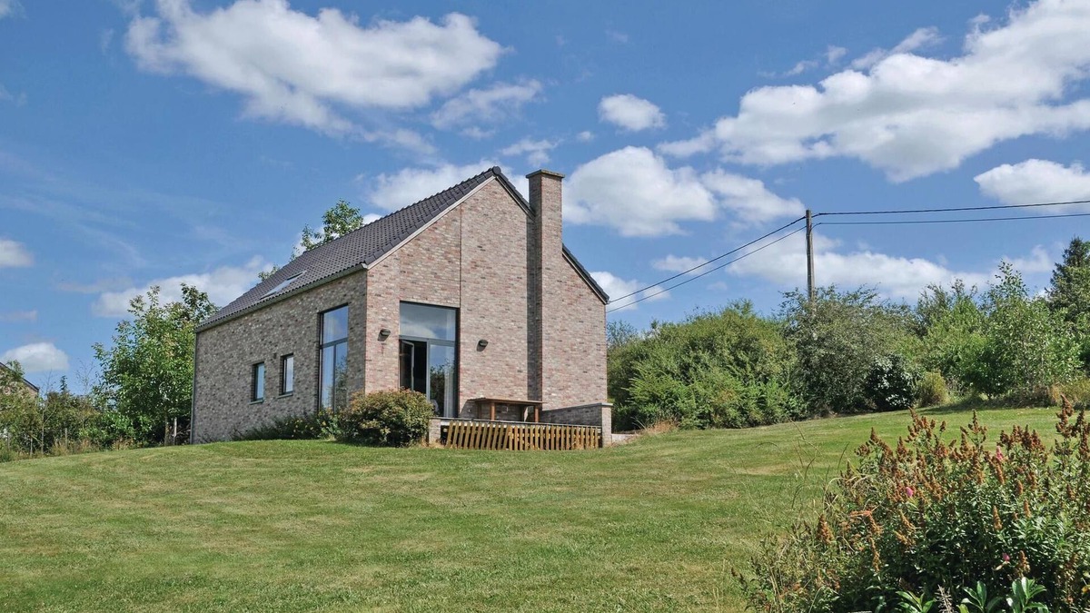 Somme-Leuze House | 4 bedroom accommodation in Somme-Leuze
