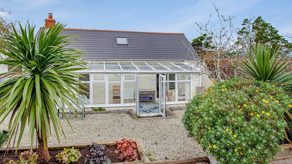 Carnkie Cottage | 4 bedroom accommodation in Carnkie, near Redruth