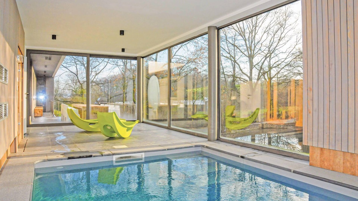 Somme-Leuze House | 4 bedroom accommodation in Noiseux
