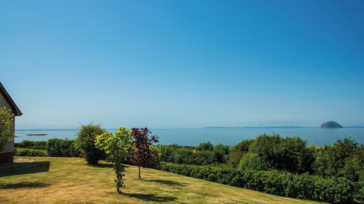 Lendalfoot Cottage | 4 bedroom accommodation in Lendalfoot, near Girvan