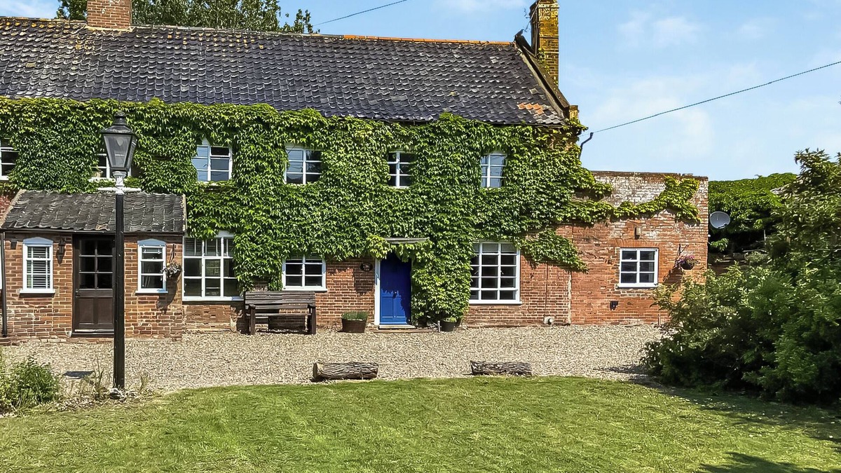Hethel Cottage | 4 bedroom accommodation in East Harling, near Thetford